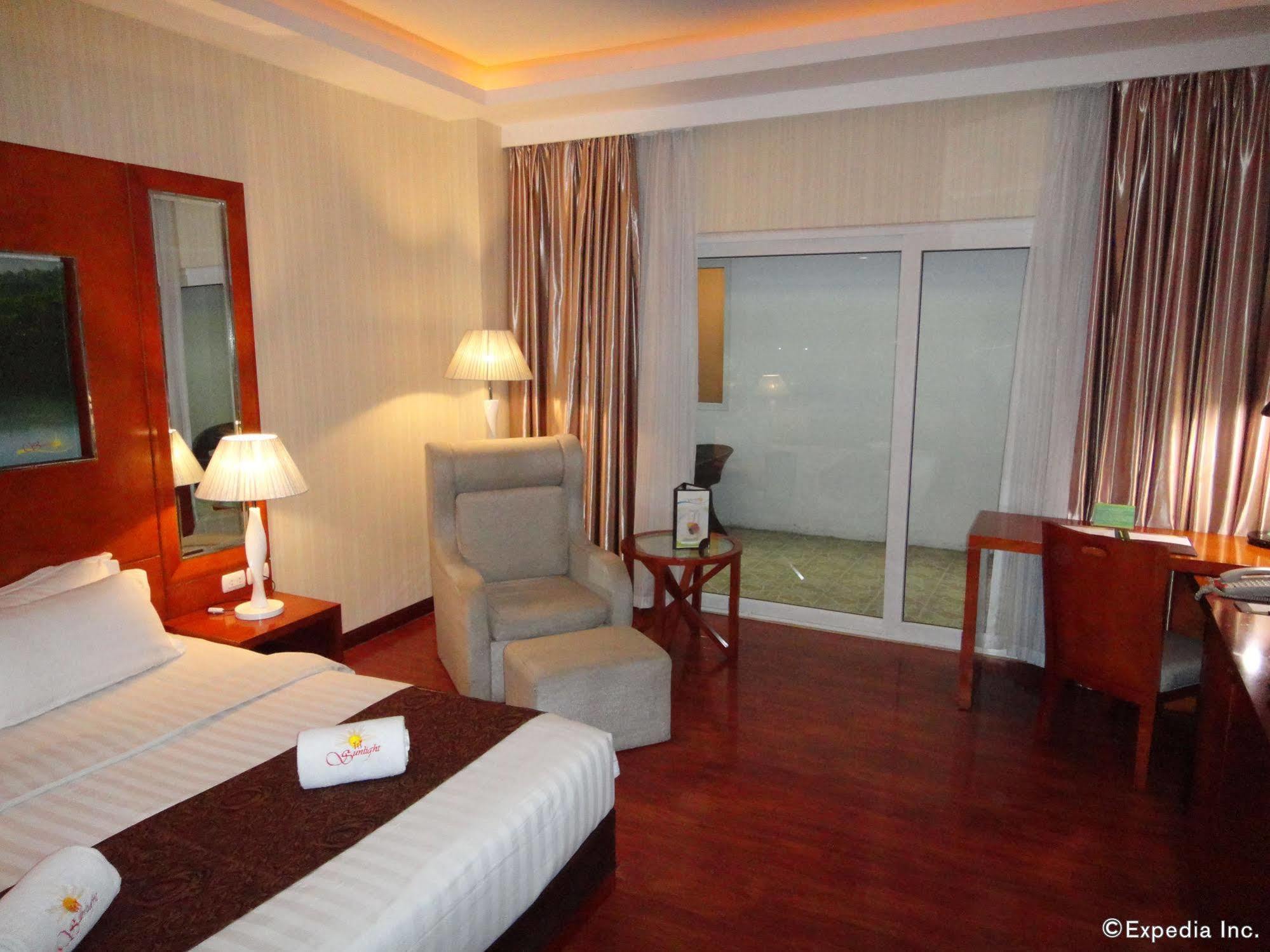 Sunlight Guest Hotel Puerto Princesa Exterior foto